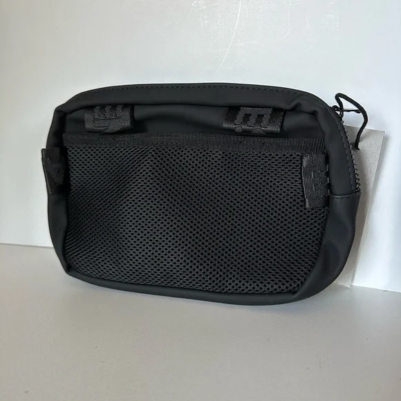 ESSENTIALS bag Black Crossbody Bag Minimalist Logo Streetwear Shoulder Pouch - Picture 6 of 6